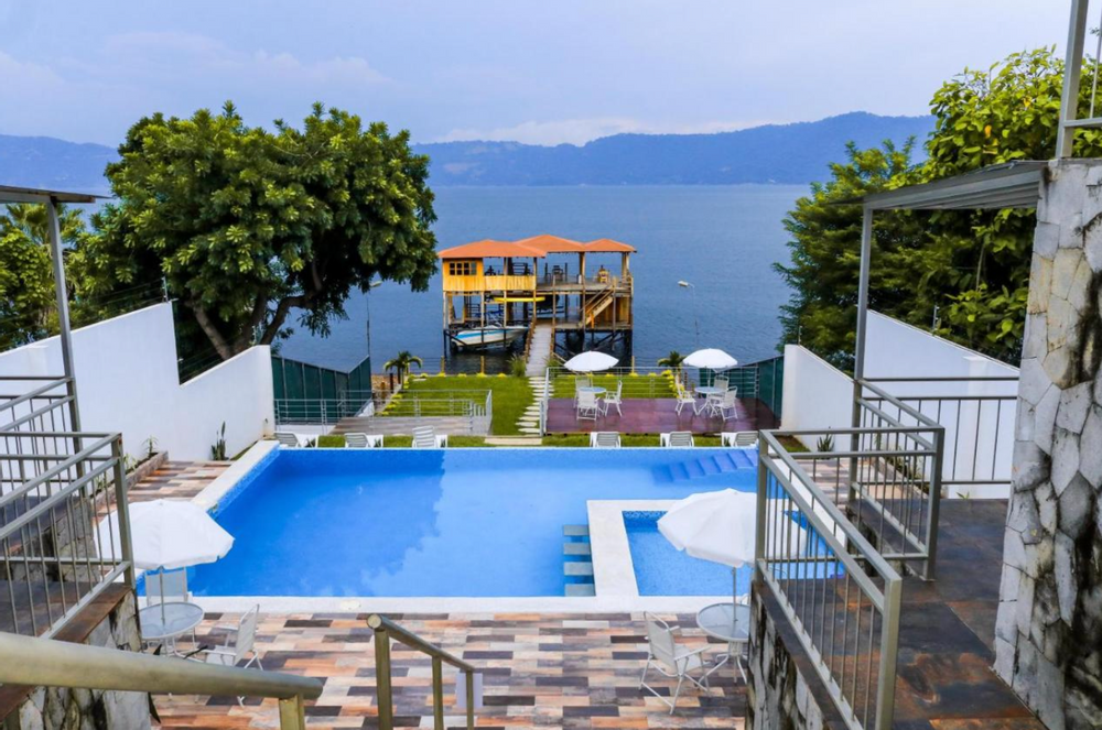 Hotel Equinoccio Coatepeque