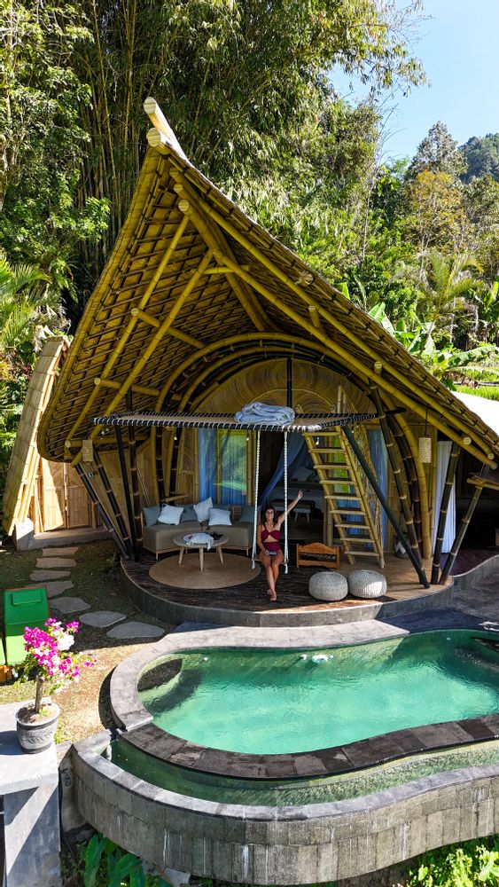 Les plus belles Bamboo House de Bali - Maison & logement en bambou avec piscine privée Bali Indonésie 