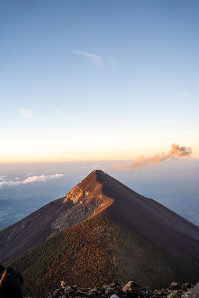 Ascension du volcan Acatenengo El Fuego Guatemala vhiking tours