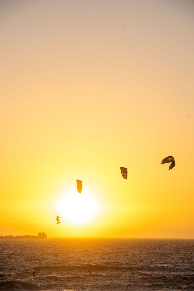 Kite surf coucher de soleil Bloubergstrand Cape Town Afrique du Sud