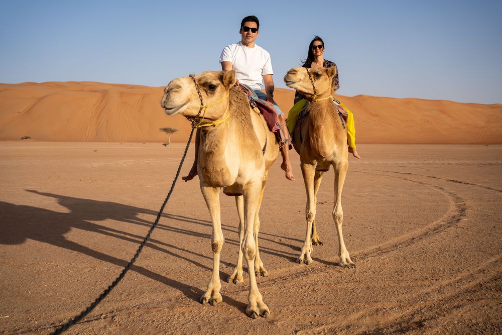 sama al wasil desert camp wahiba sands oman chameau