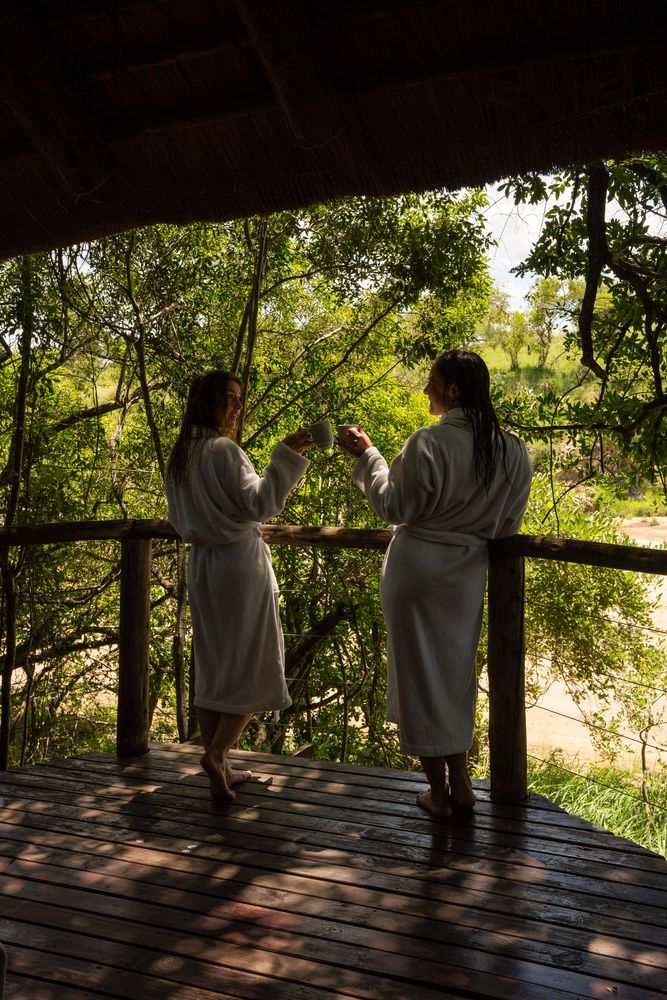 Détente au lodge Rhino Post Safari Camp Parc Kruger Afrique du Sud Safari