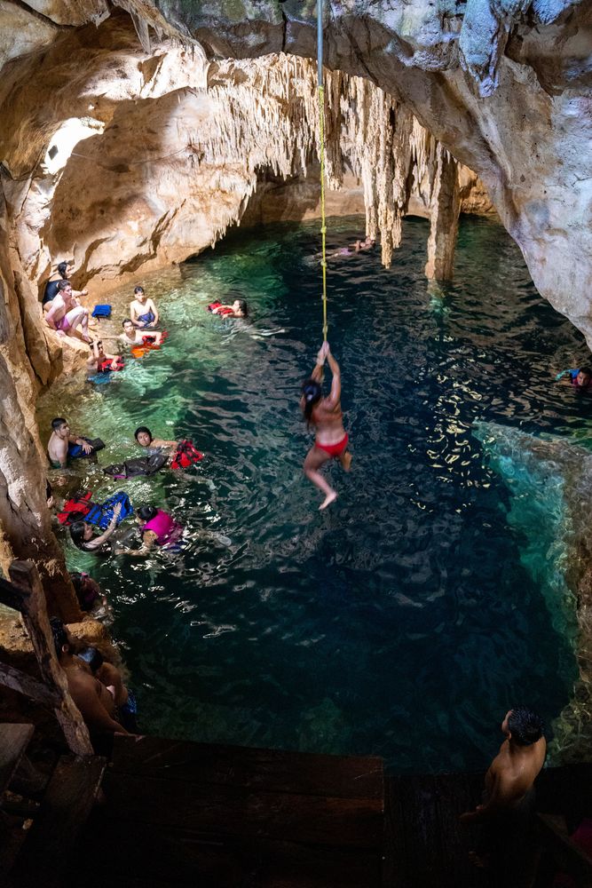 Cenotes sous-terraine Yucatan Mexique Tarzan