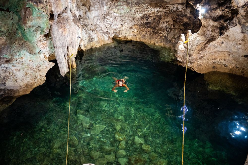 Cenotes sous-terraine Yucatan Mexique