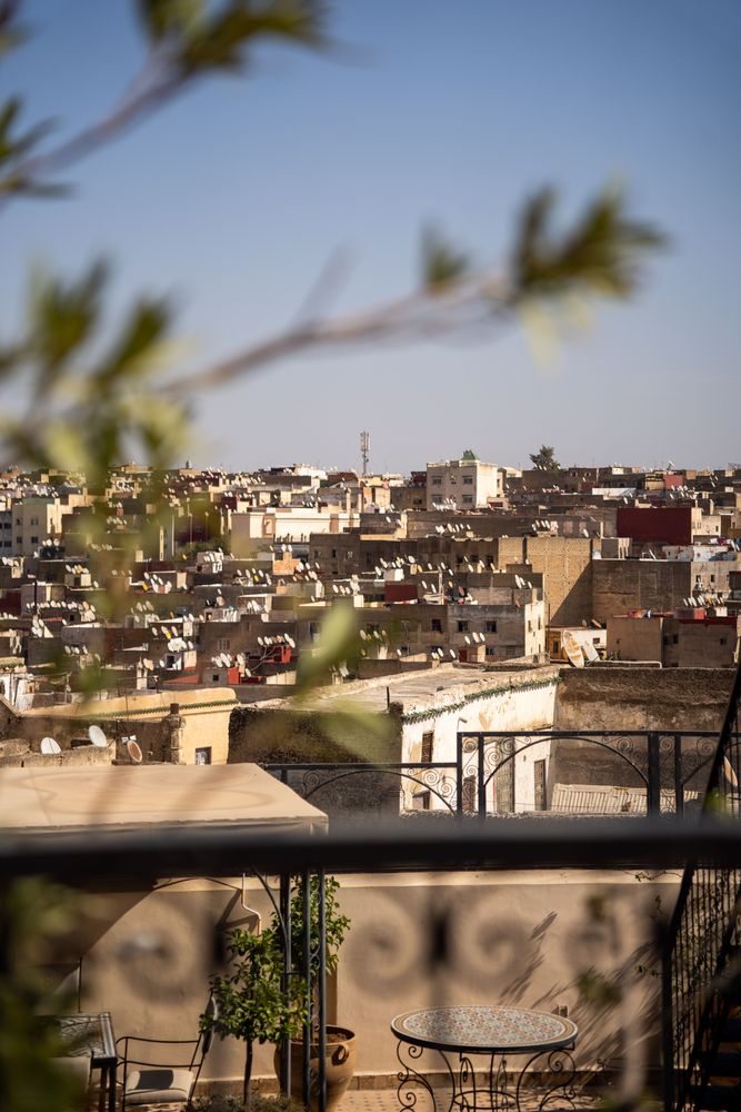 Fès Maroc restaurant rooftop local tajine
