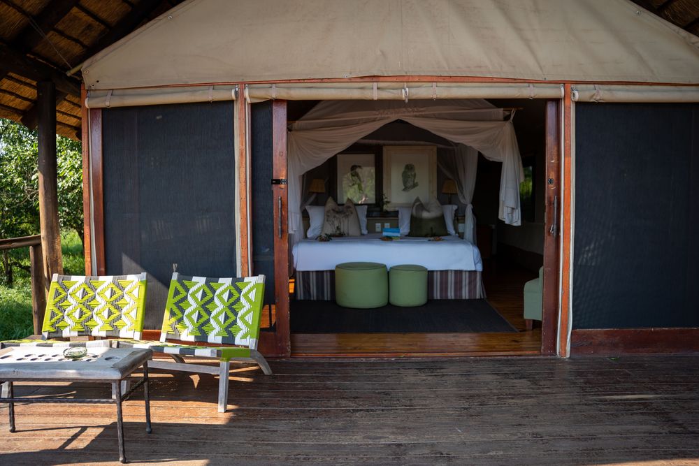 Pafuri Camp, tente et terrasse face à la rivière - Parc Kruger, Afrique du Sud