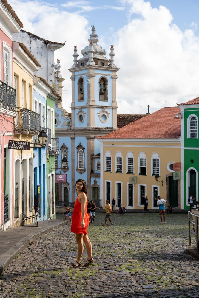 église colorée itinéraire autour de Salvador de Bahia brésil que faire dans l'état de bahia