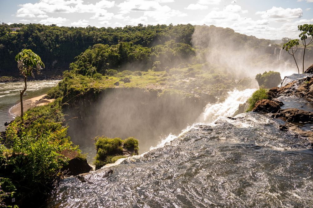 Chutes d'Iguazu cascades Brésil Argentine