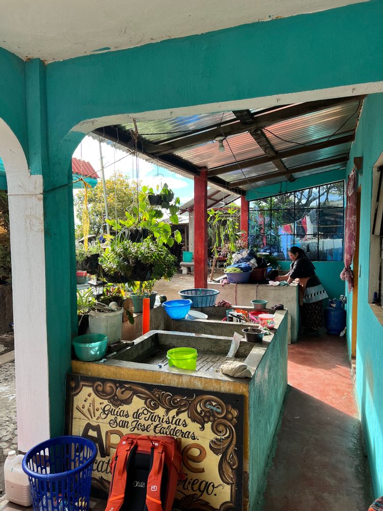 Ascension du volcan Acatenengo El Fuego Guatemala Vhiking tours 