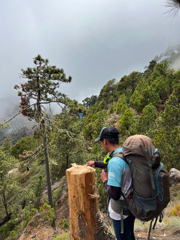 Ascension du volcan Acatenengo El Fuego Guatemala vhiking tours