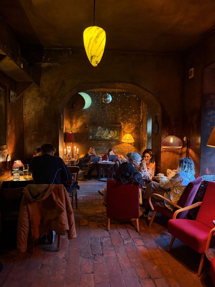 bar caché speakeasy cracovie Pologne