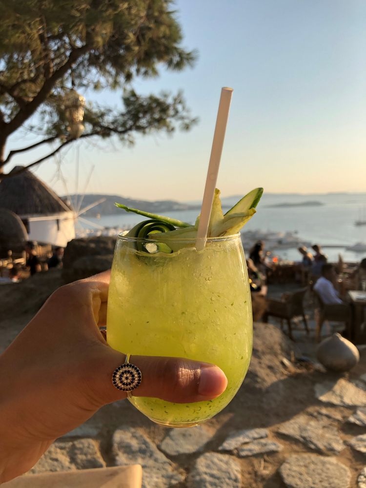 cocktail sunset bar mykonos