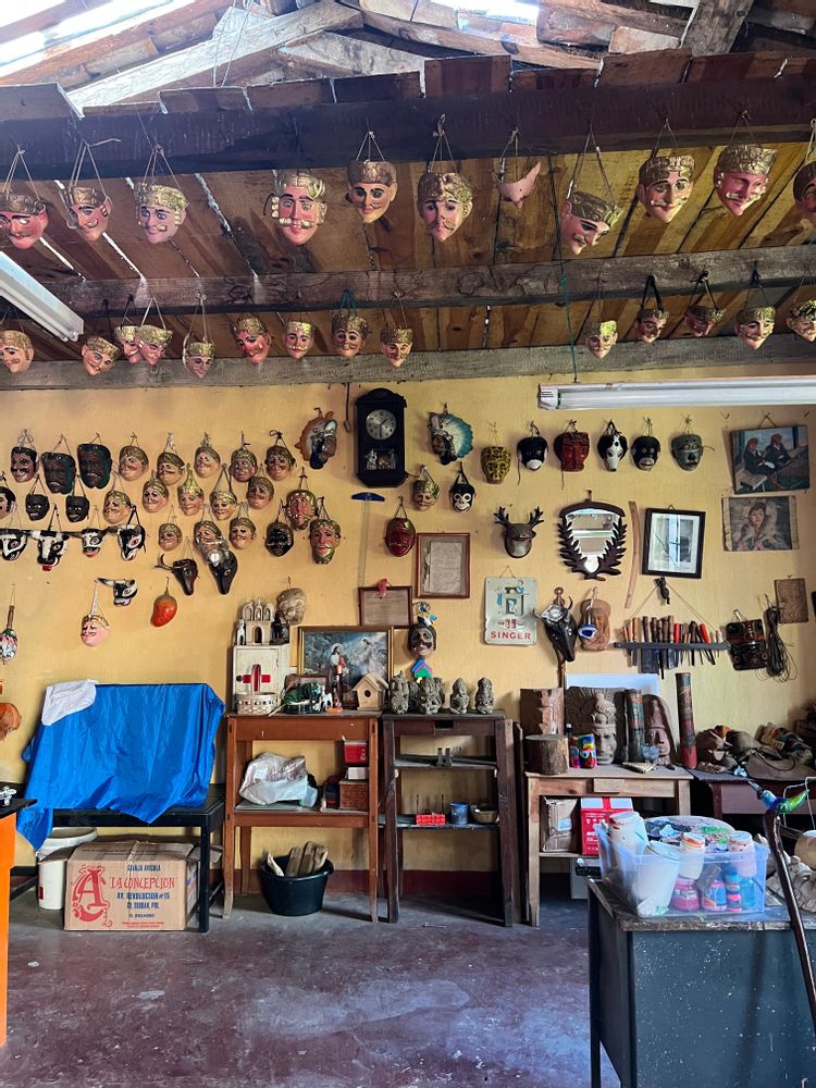 Le sanctuaire de Pascual Abaj & le musée de Mascaras Chichicastenango Guatemala