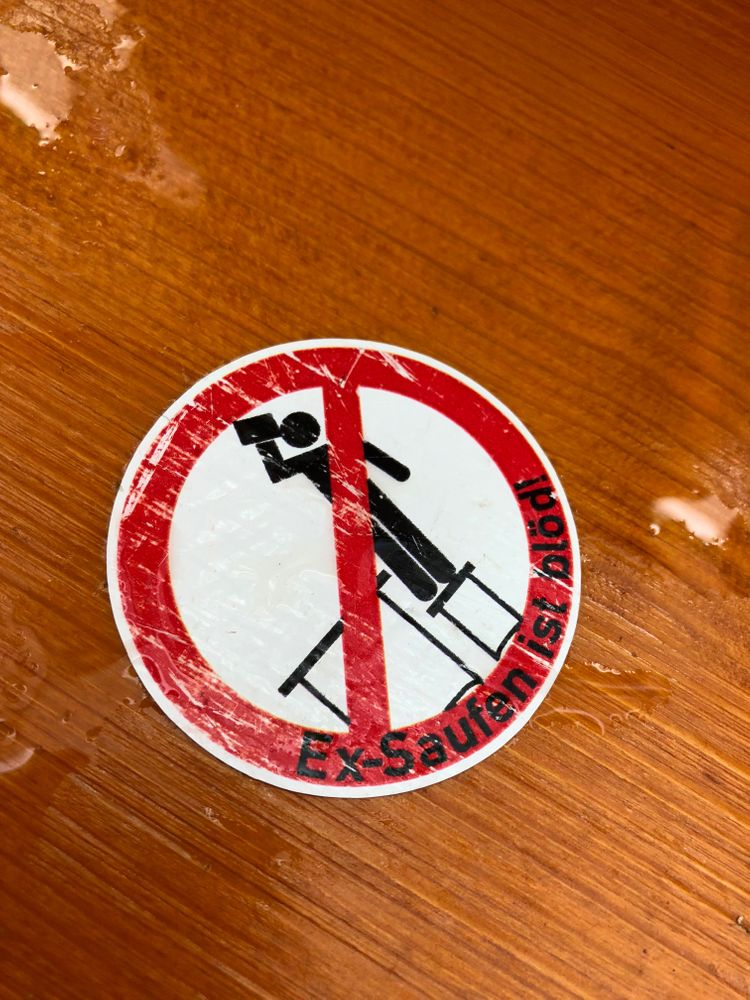 oktoberfest interdit de monter sur les tables