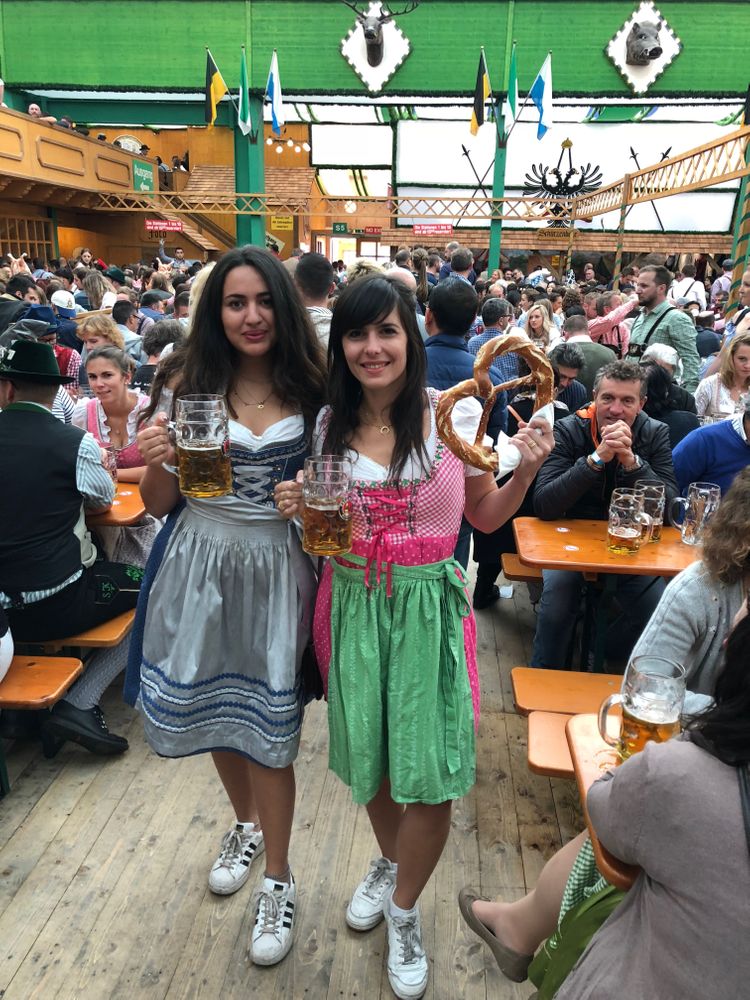 oktoberfest bière munich dirndl