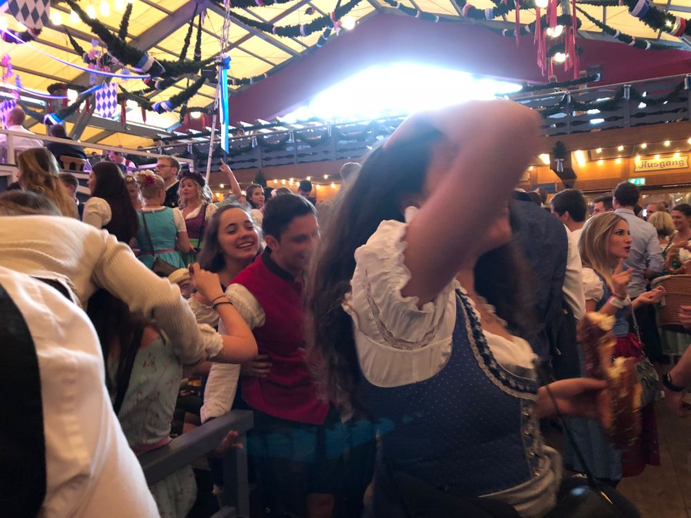 oktoberfest munich tente bière