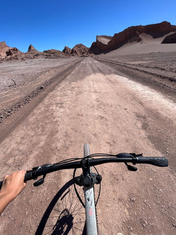 Valle de la Luna à vélo Désert d'Atacama San Pedro de Atacama Chili