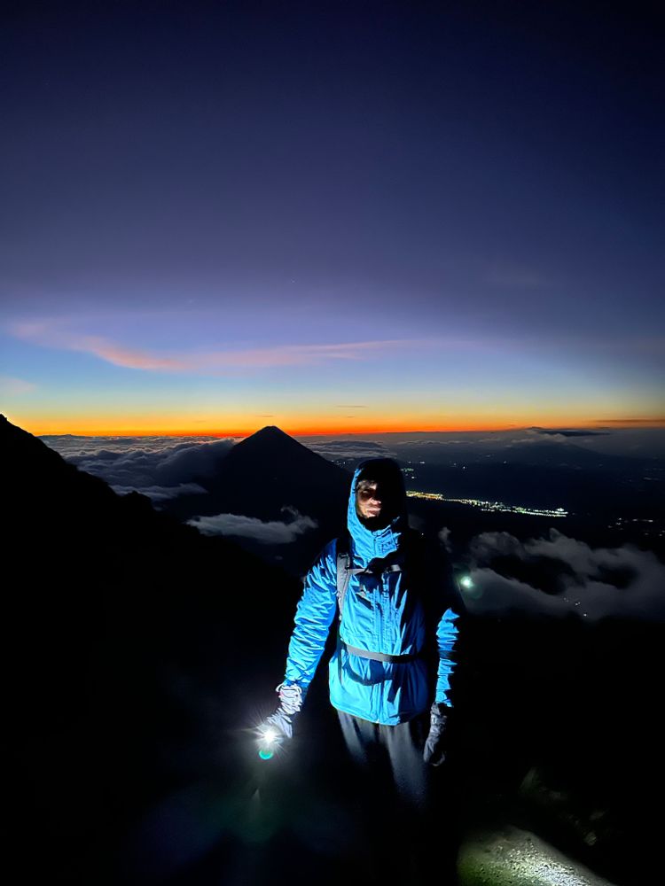 Ascension du volcan Acatenengo El Fuego Guatemala vhiking tours