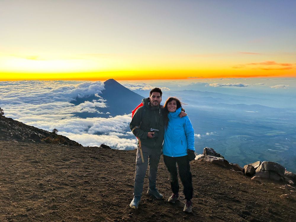 Ascension du volcan Acatenango El Fuego Guatemala vhiking tours