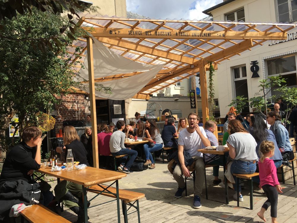 Grands Voisins lieux insolites où boire un verre à paris