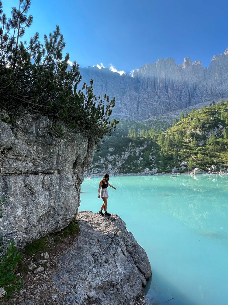 dolomites lago di Sorapis italie eau turquoise