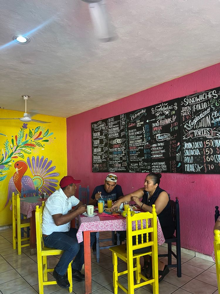 Petit déjeuner restaurant local Playa del Carmen Mexique