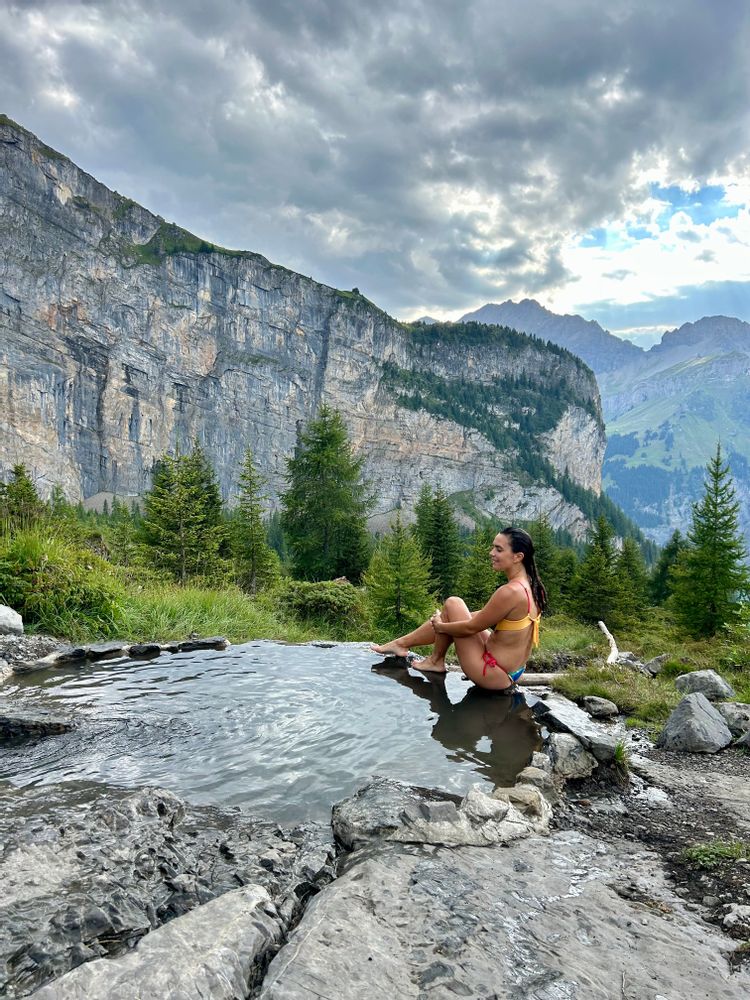 Jacuzzi naturel Randonnée au lac d'Oeschinensee : un week-end suisse à Kandersteg
