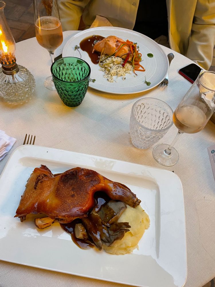 manolo leon cochon de lait séville restaurant