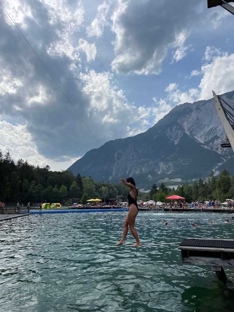 area 47 que faire en Autriche outdoor parc d'aventure slack line au dessus de l'eau