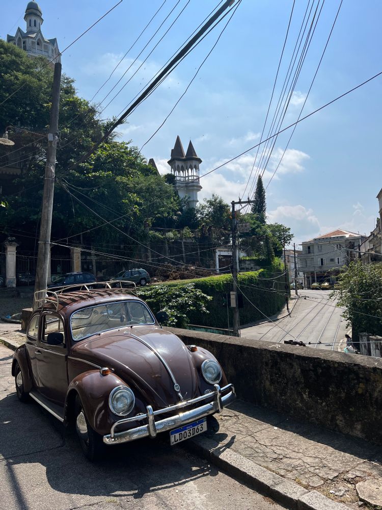 Rio de Janeiro Brésil Escaliers Santa Teresa voiture vintage