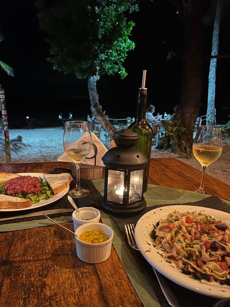 Restaurant sur la plage Tinharé Morro de Sao Paulo Brésil