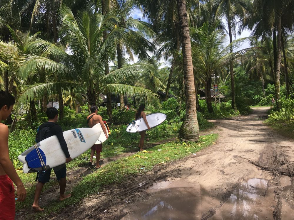 que faire aux philippines surf siargao