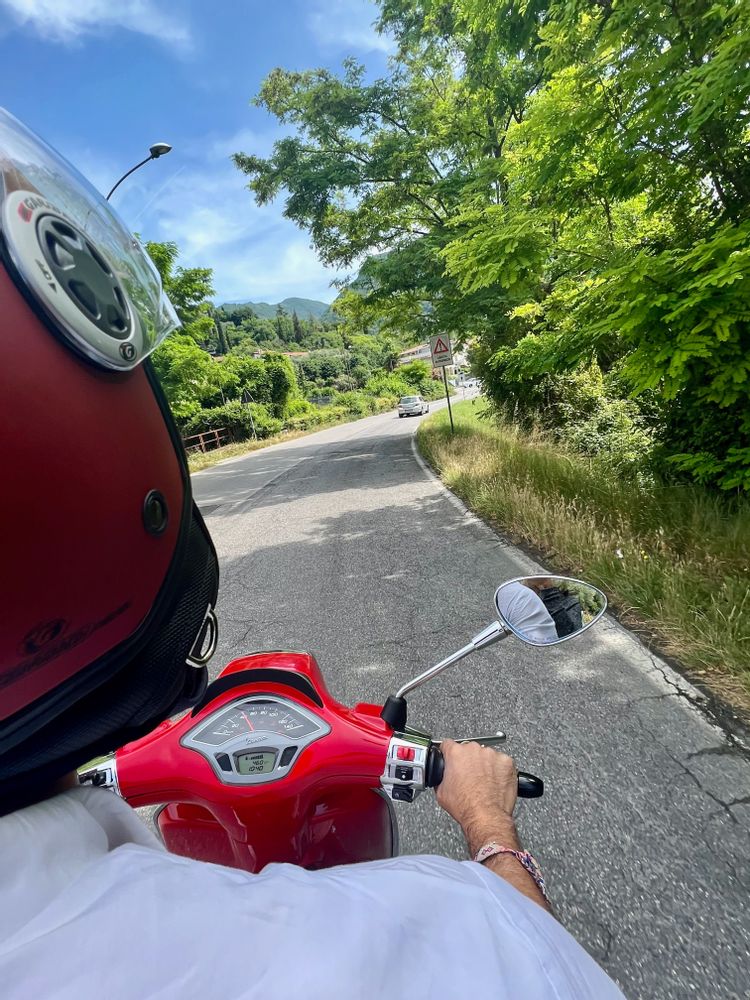 lac de garde vespa italie