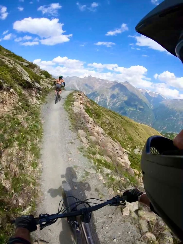 Insta 360 X2 matériel photo vidéo vélo