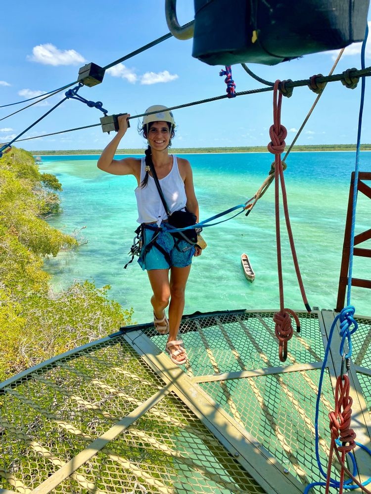 tyrolienne a bacalar au mexique dans le yucatan