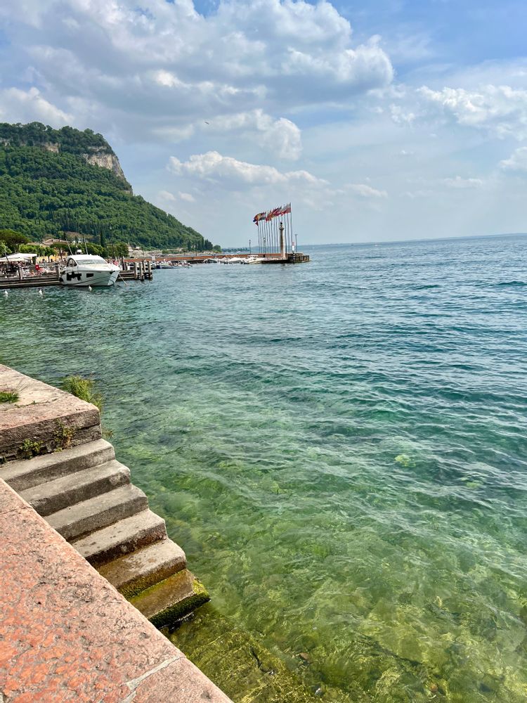 tour du lac de garde italie vespa