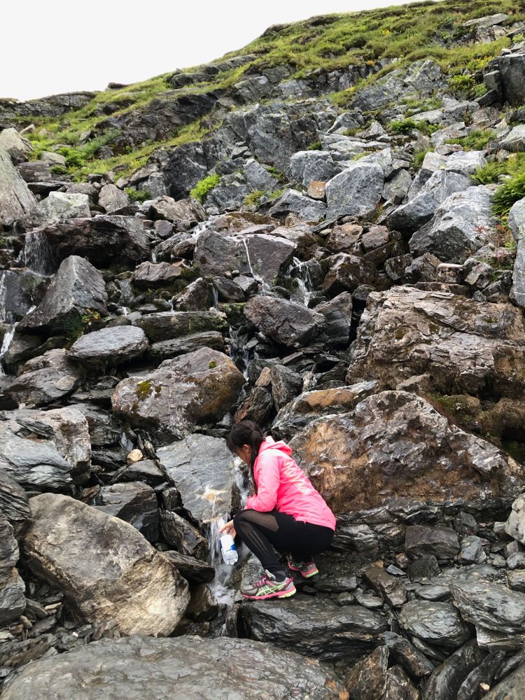 eau trolltunga norvège randonnée