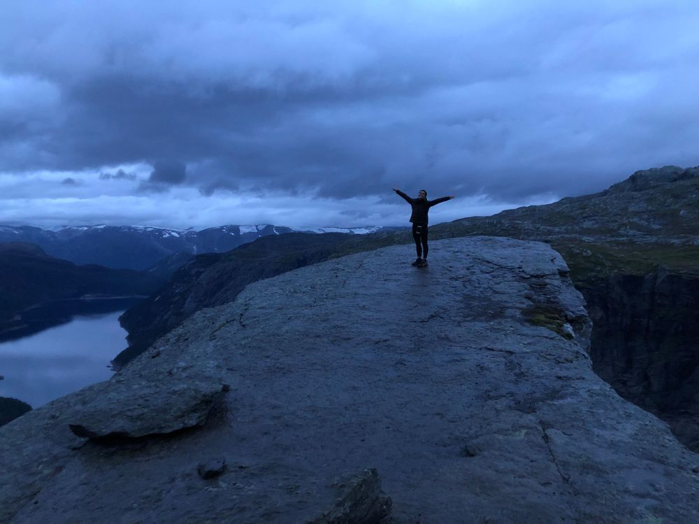 trolltunga de nuit norvège randonnée