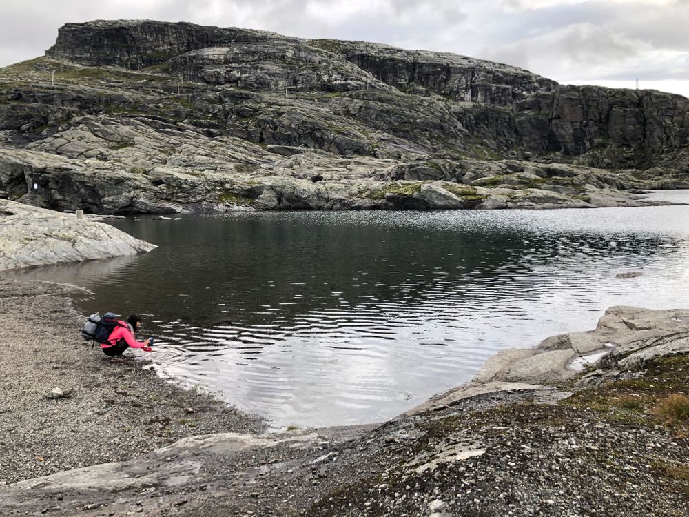 vaisselle lac trolltunga