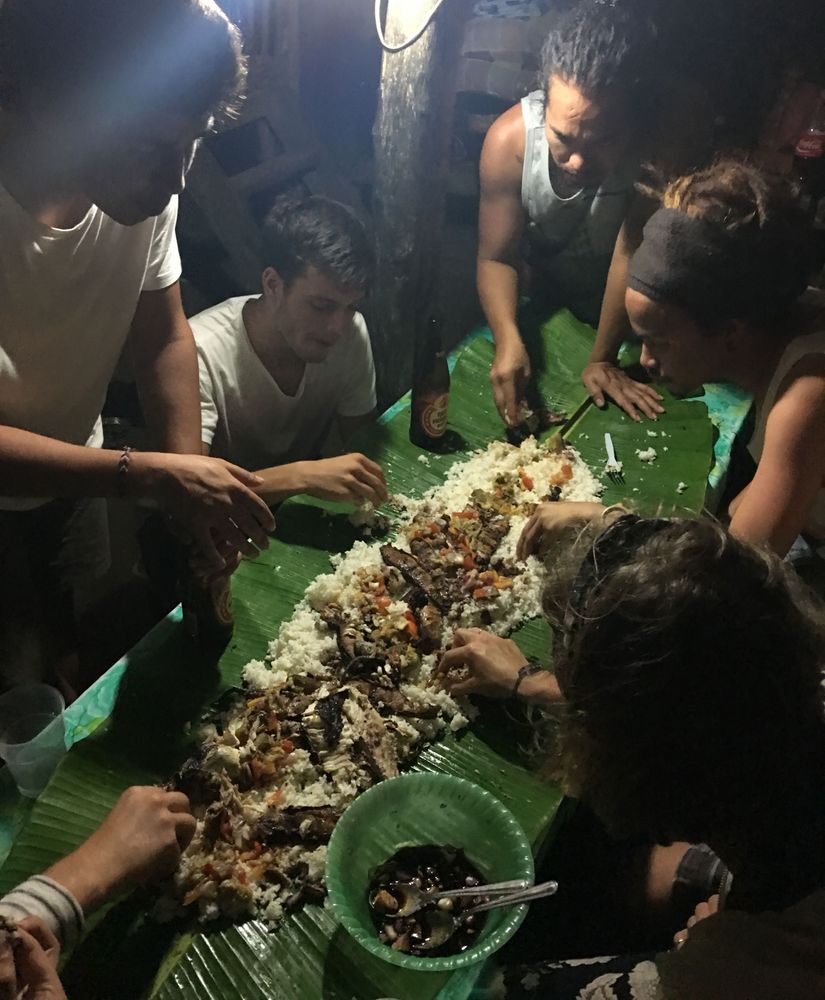 philippines feuille de bananier pique-nique expérience locale