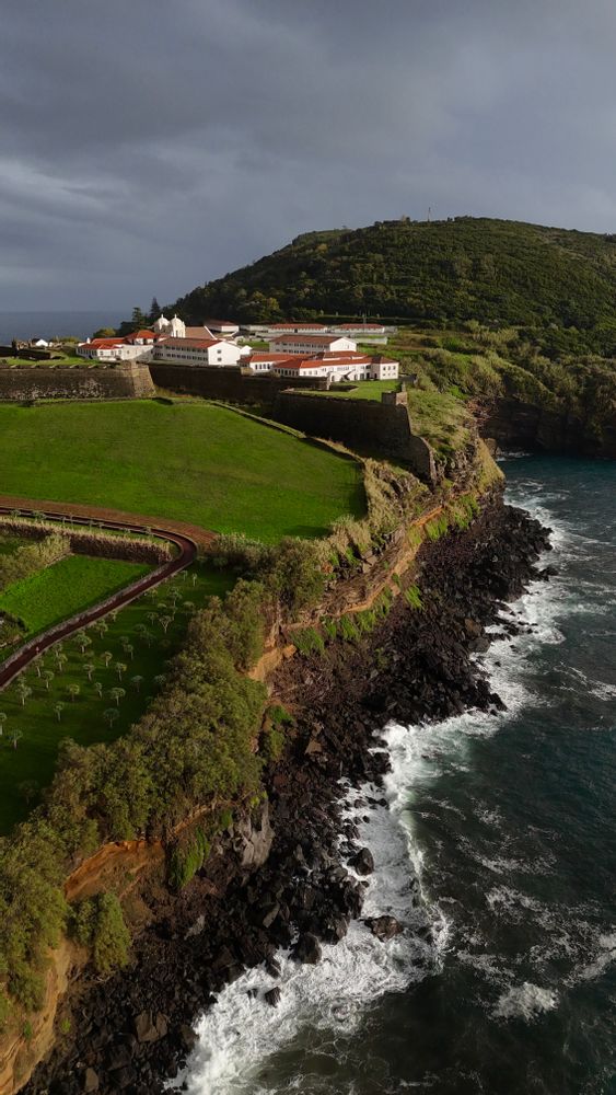 Vue de drone d'Angra do Heroismo Terceira Açores