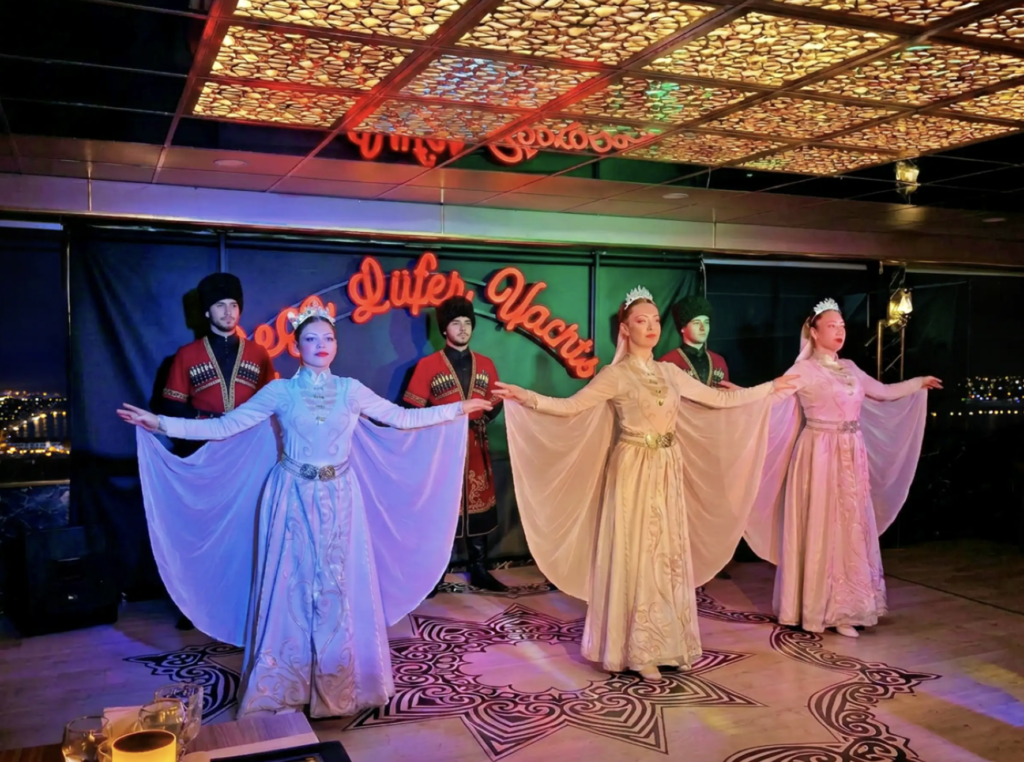 Croisiere Bosphore Istanbul diner-spectacle