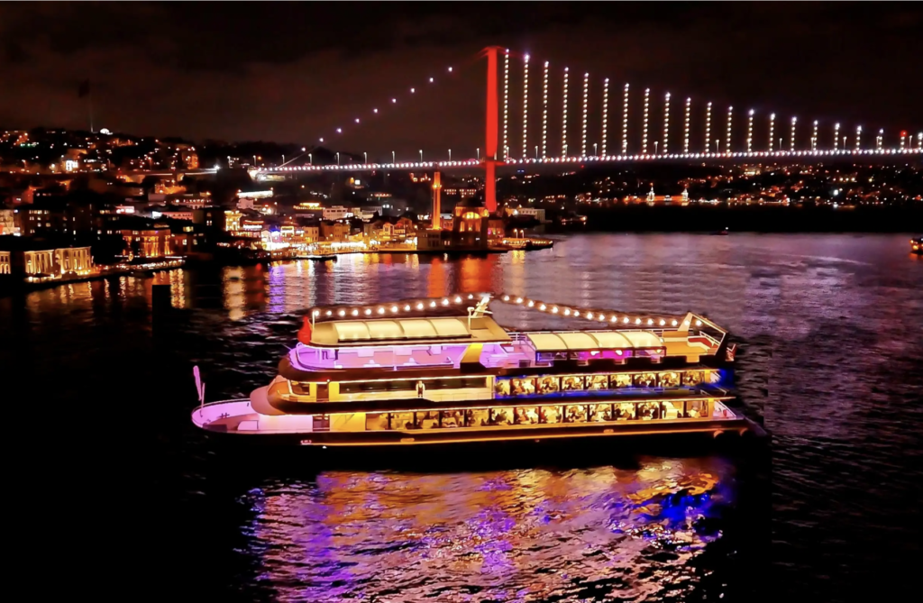 Croisiere Bosphore Istanbul Diner-Spectacle