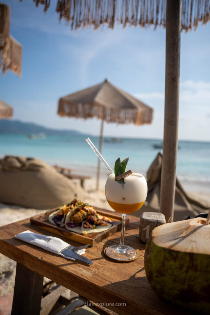 Papaya bar Gili Air Lombok Bali Indonésie