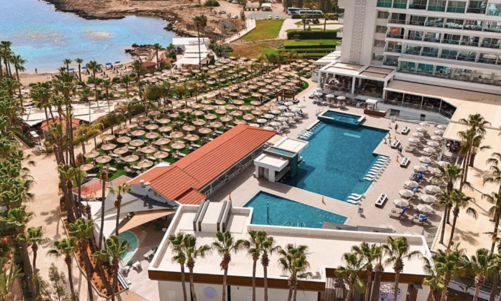 Hôtel en bord de mer à Protaras